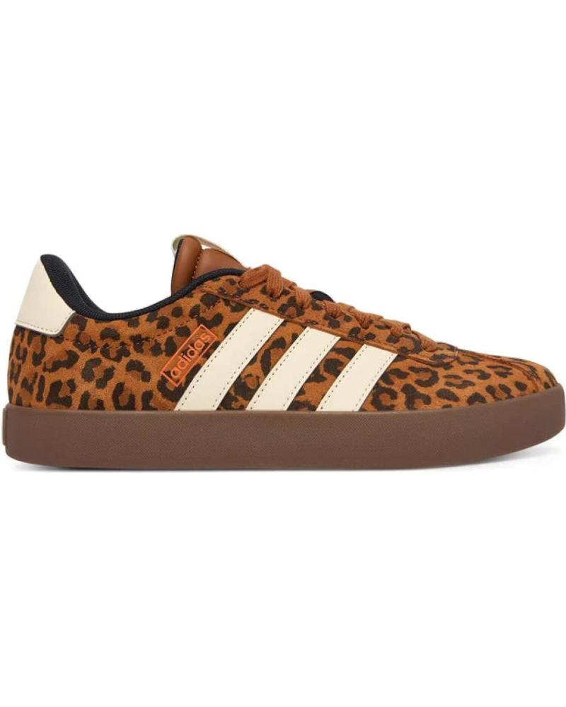 ZAPATILLA CASUAL ADIDAS VL COURT 3.0 KK4668 CON ESTAMPADO DE LEOPARDO MARRóN