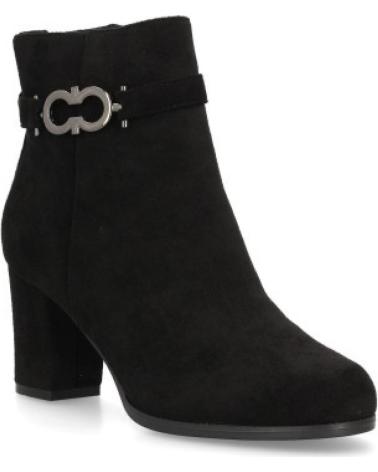 BOTÍN DE TACÓN SPORT3PUNTO0 CON DETALLE DE HEBILLA VARIOS COLORES