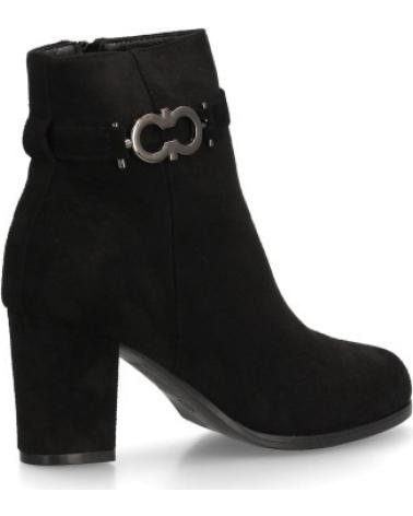 BOTÍN DE TACÓN SPORT3PUNTO0 CON DETALLE DE HEBILLA VARIOS COLORES