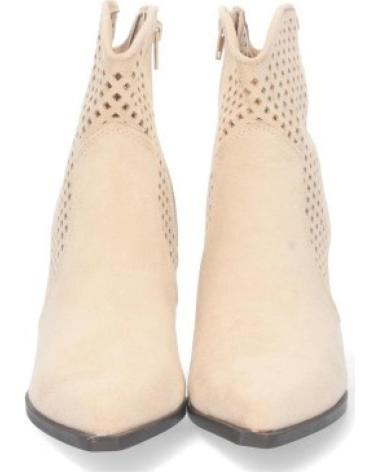 BOTAS DE MUJER SPORT3PUNTO0 A-2214 CON DISEÑO TROQUELADO Y TACÓN GRUESO VARIOS COLORES