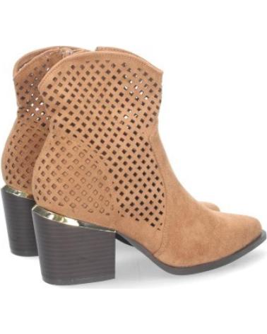 BOTAS DE MUJER SPORT3PUNTO0 A-2214 CAMEL CON DISEÑO TROQUELADO Y TACÓN GRUESO VARIOS COLORES
