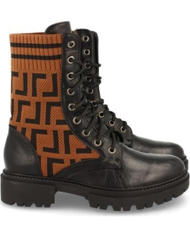 BOTAS SPORT3PUNTO0 1938A CON LOGO FF Y DETALLE TEJIDO VARIOS COLORES