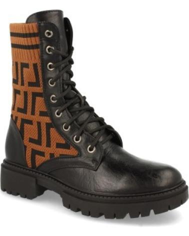 BOTAS SPORT3PUNTO0 1938A CON LOGO FF Y DETALLE TEJIDO VARIOS COLORES