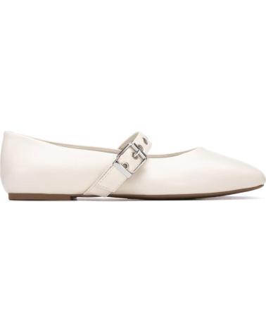 XTI BAILARINAS XTI CON HEBILLA Y TACHUELAS EN TONO HIELO HIELO