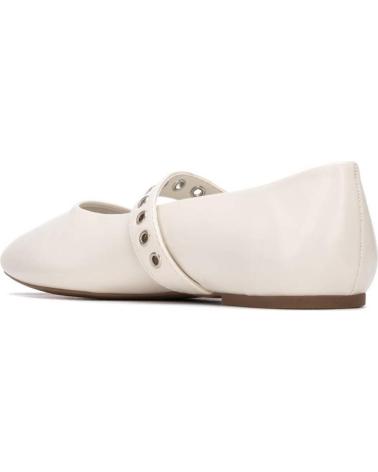 XTI BAILARINAS XTI CON HEBILLA Y TACHUELAS EN TONO HIELO HIELO