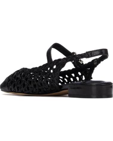 XTI BAILARINAS XTI NEGRO CON DISEÑO DE RED Y CORREA AJUSTABLE NEGRO