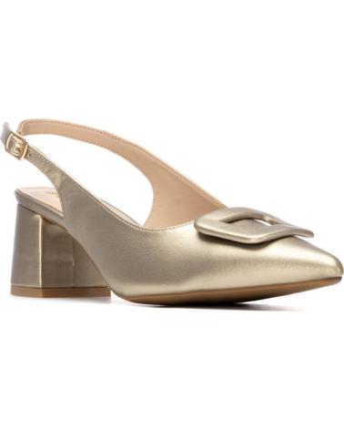 XTI ZAPATOS DE TACÓN DESTALONADOS XTI EN ORO CON HEBILLA DECORATIVA ORO