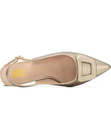 XTI ZAPATOS DE TACÓN DESTALONADOS XTI EN ORO CON HEBILLA DECORATIVA ORO
