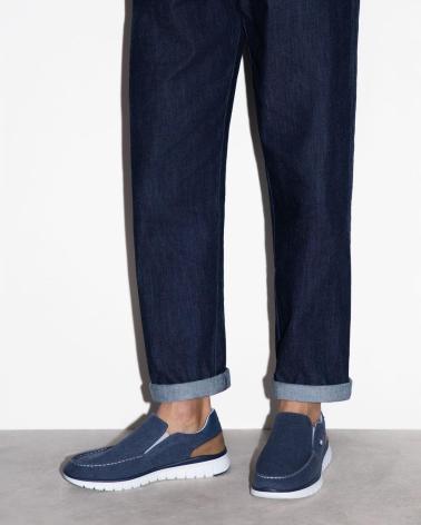 XTI ZAPATILLAS SLIP-ON XTI CON DETALLE EN CONTRASTE NAVY