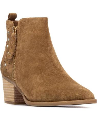 CARMELA BOTINES CARMELA DE PIEL CAMEL CON TACHUELAS CAMEL