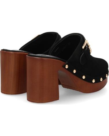 SPORT3PUNTO0 ZUECOS DE TACÓN ALTO NEGROS CON TACHUELAS Y HEBILLA DORADA VARIOS COLORES