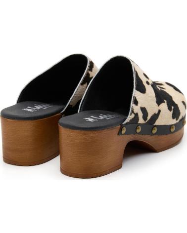 LOIS JEANS ZUECOS DE PELO DE VACA CON TACÓN DE MADERA ARENA