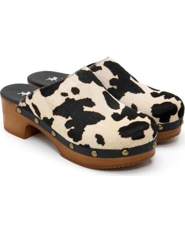 LOIS JEANS ZUECOS DE PELO DE VACA CON TACÓN DE MADERA ARENA