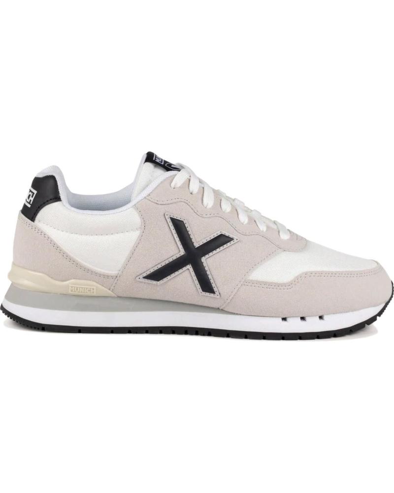 MUNICH ZAPATILLAS DASH 20 EN TONO CLARO CON LOGO CONTRASTADO WHITE