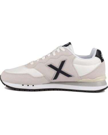 MUNICH ZAPATILLAS DASH 20 EN TONO CLARO CON LOGO CONTRASTADO WHITE