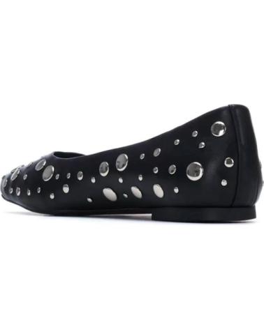 XTI SAPATILHAS XTI PRETAS FEMININAS COM TACHAS NEGRO