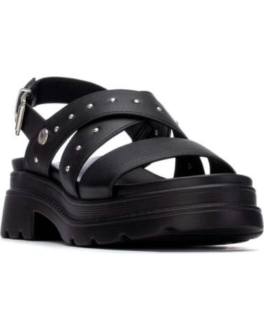 REFRESH SANDALIAS REFRESH 175156 CON TIRAS CRUZADAS Y TACHUELAS NEGRO