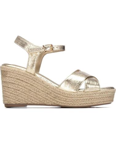 XTI SANDALIA CON CUNA Y PLATAFORMA MUJER 145328 COLOR ORO METAL