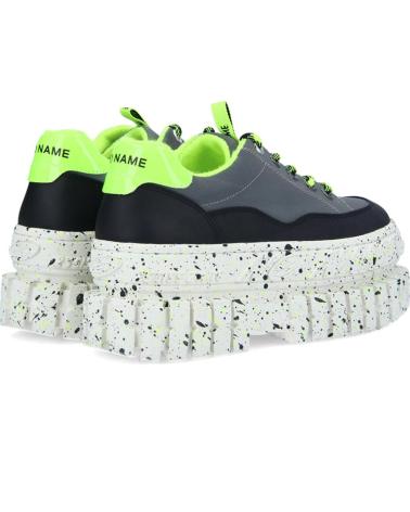 NO NAME ZAPATILLAS HIKER WALK CON SUELA TRACK Y DETALLES NEÓN SMOKE