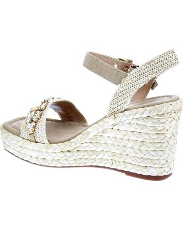 ALMA EN PENA SANDALIAS CON PLATAFORMA Y DETALLES DE PEDRERÍA MODELO V2651000 BEIGE