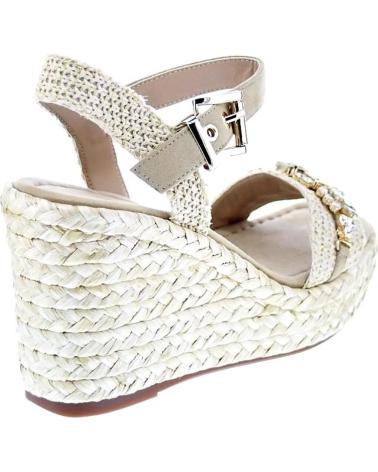 ALMA EN PENA SANDALIAS CON PLATAFORMA Y DETALLES DE PEDRERÍA MODELO V2651000 BEIGE