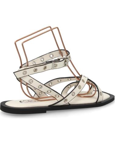 SPORT3PUNTO0 SANDALIAS PLANAS CON TIRAS CRUZADAS Y TACHUELAS YZ25-78 VARIOS COLORES