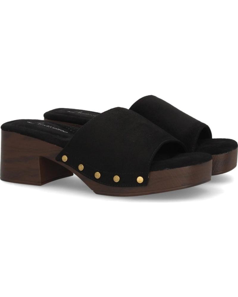 SPORT3PUNTO0 ZUECOS DE TACÓN CON TACHUELAS Y ACABADO EN ANTE VARIOS COLORES