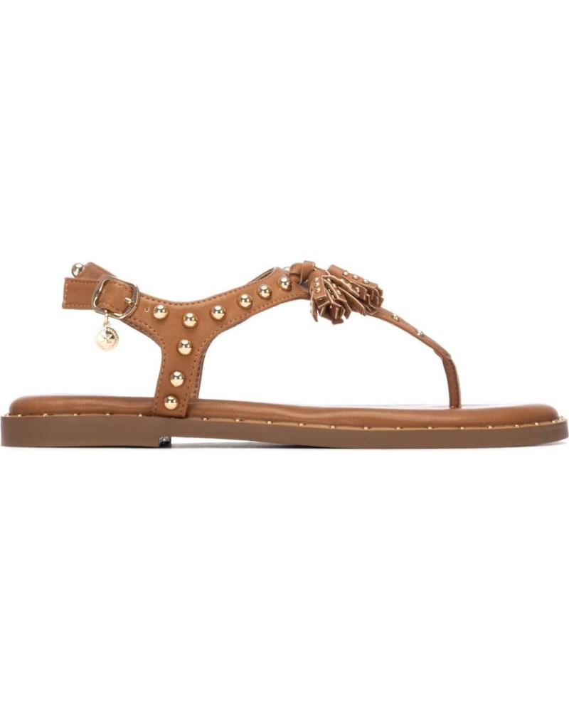 XTI SANDALIAS PLANAS XTI 145471 CON TACHUELAS CAMEL