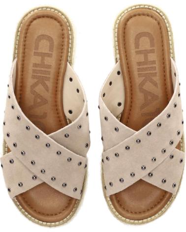 CHIKA10 SANDALIA PLATAFORMA CON TIRAS CRUZADAS Y TACHUELAS PIEDRA-STONE