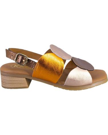 KAOLA SANDALIA KAOLA 2684 CON DETALLES CIRCULARES Y ACABADO METÁLICO BRONCE