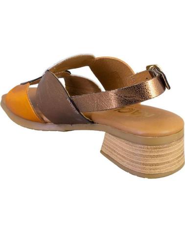 KAOLA SANDALIA KAOLA 2684 CON DETALLES CIRCULARES Y ACABADO METÁLICO BRONCE