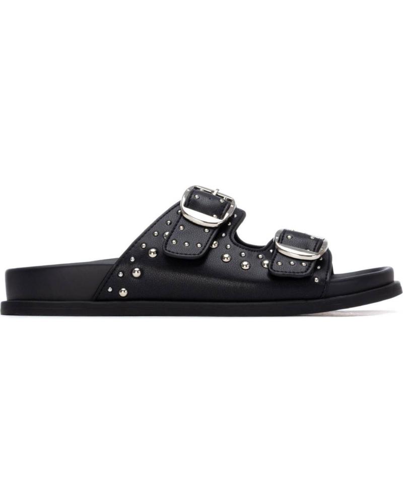XTI SANDALIAS PLANAS CON HEBILLAS Y TACHUELAS NEGRO