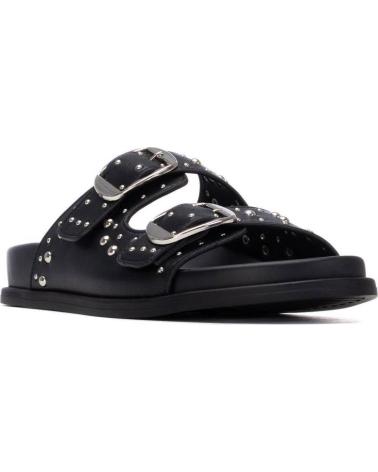 XTI SANDALIAS PLANAS CON HEBILLAS Y TACHUELAS NEGRO