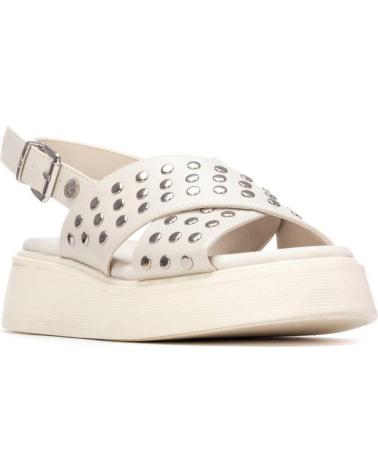 XTI SANDALIA XTI 145239 CON TIRAS CRUZADAS Y PLATAFORMA HIELO