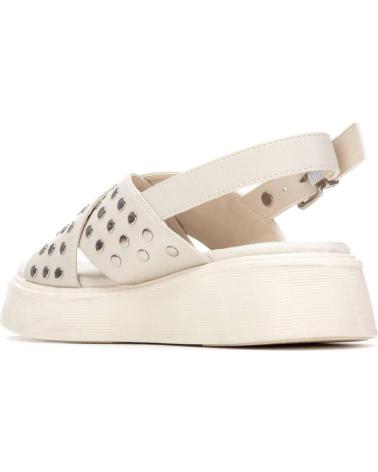 XTI SANDALIA XTI 145239 CON TIRAS CRUZADAS Y PLATAFORMA HIELO