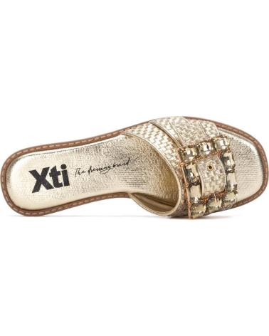 XTI SANDALIA PLANA CON ADORNO DE HEBILLA METÁLICA ORO