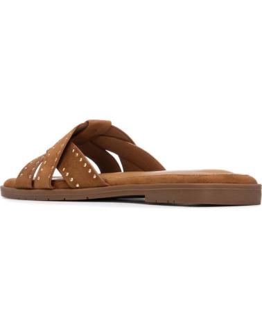 XTI FLAT SANDALS WITH CROSSOVER STRAPS AND STUDS CAMEL