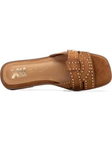 XTI FLAT SANDALS WITH CROSSOVER STRAPS AND STUDS CAMEL