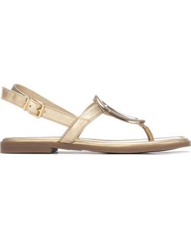 XTI SANDALIAS PLANAS CON DETALLE DE ESLABÓN 145494 ORO