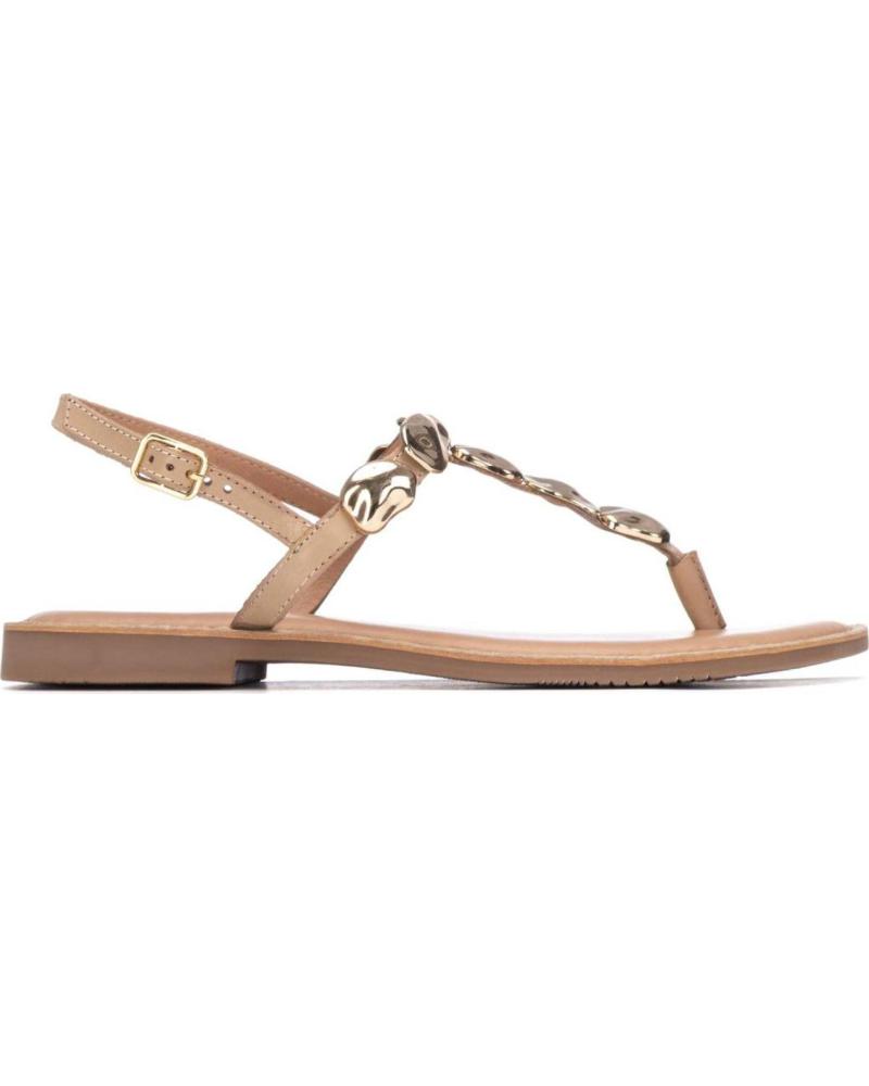 CARMELA SANDALIA PLANA CON DETALLE DE ESLABONES Y PULSERA AL TOBILLO BEIGE
