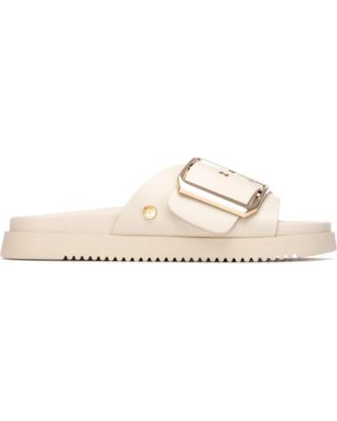 XTI SANDALIA PLANA CON HEBILLA GRANDE BEIGE