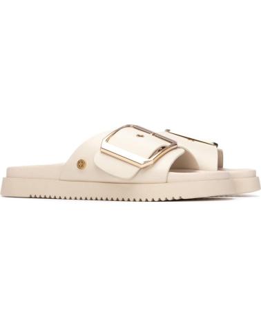 XTI SANDALIA PLANA CON HEBILLA GRANDE BEIGE