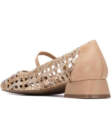 CARMELA MERCEDITAS CALADAS CON TACÓN BAJO 163128 BEIGE