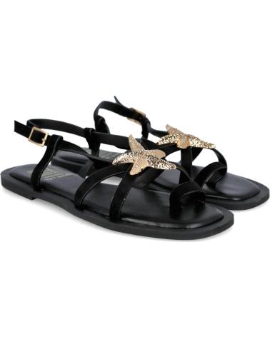 BUBBLE BOBBLE SANDALIAS PLANAS M2696 CON DETALLE DE ESTRELLA NEGRO