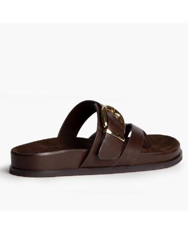 CORINA SANDALIA PLANA M6410 CON TIRAS ANCHAS Y HEBILLA CAFE