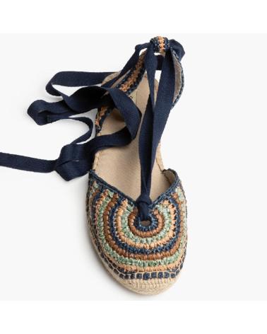 CORINA SANDALIA PLANA M6362 CON SUELA DE YUTE Y CORTE EN CROCHET AZUL