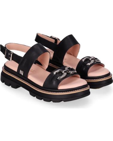 CHIKA10 SANDÁLIA MORERA COM CORRENTE DECORATIVA E SOLA PLATAFORMA NEGRO-BLACK