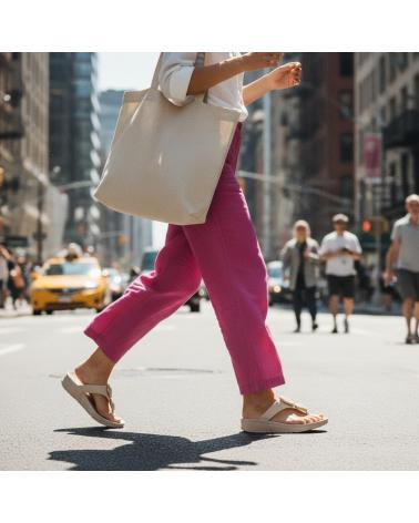 FITFLOP SANDÁLIAS TIPO TANGA LULU COM PLATAFORMA ERGONÓMICA E PEDRAS - REF: 1171765 BEIG