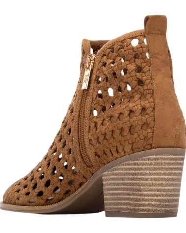 XTI BOTINS RECORTADOS COM SALTO BLOCO CAMEL