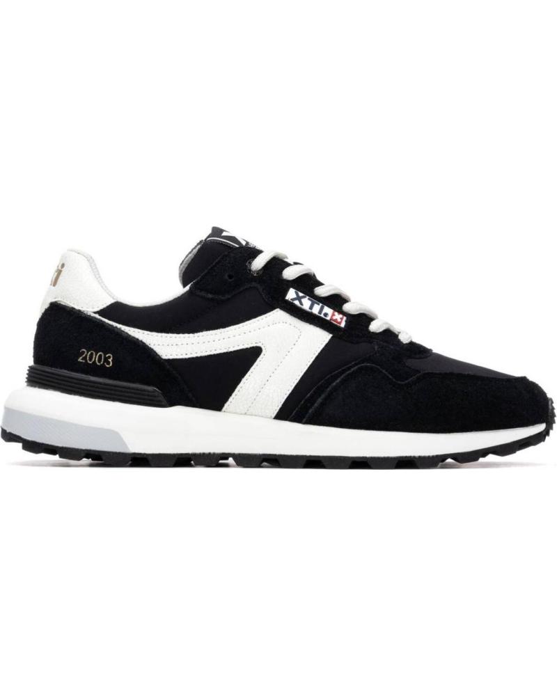 XTI ZAPATILLAS URBANAS 145721 EN NEGRO